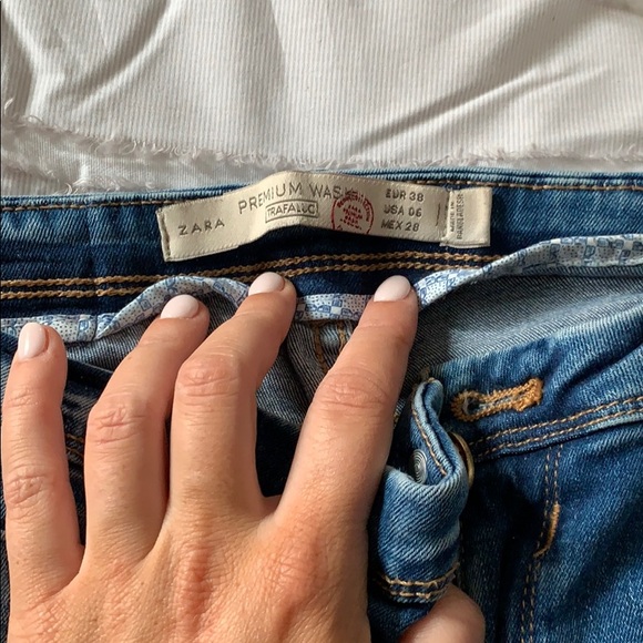 Jeans - Picture 3 of 4